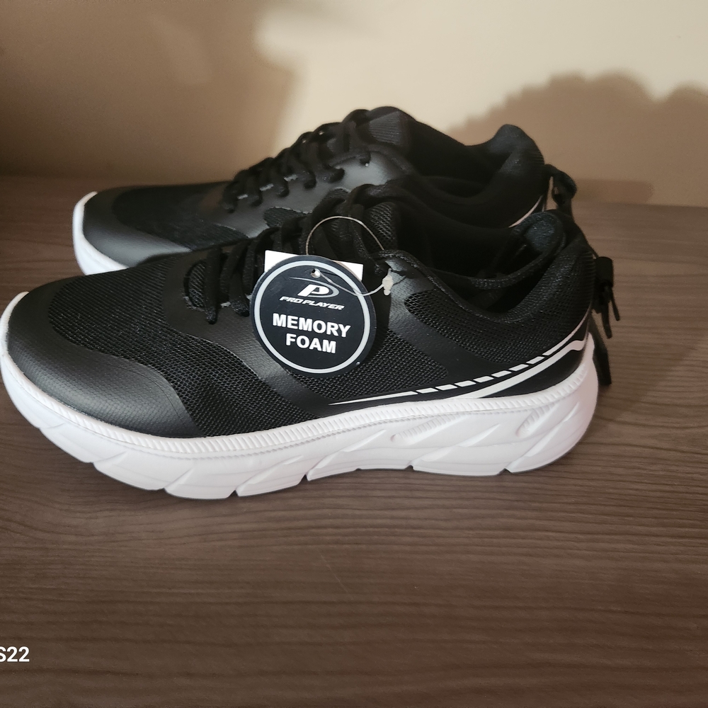 Pro Player Black and White Athletic Shoes - Picture 3 of 4